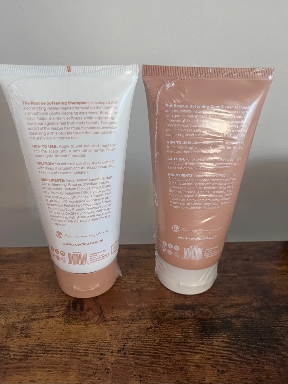 Rescue Softening Shampoo & Conditioner Set — Vanilla (White & Peach)